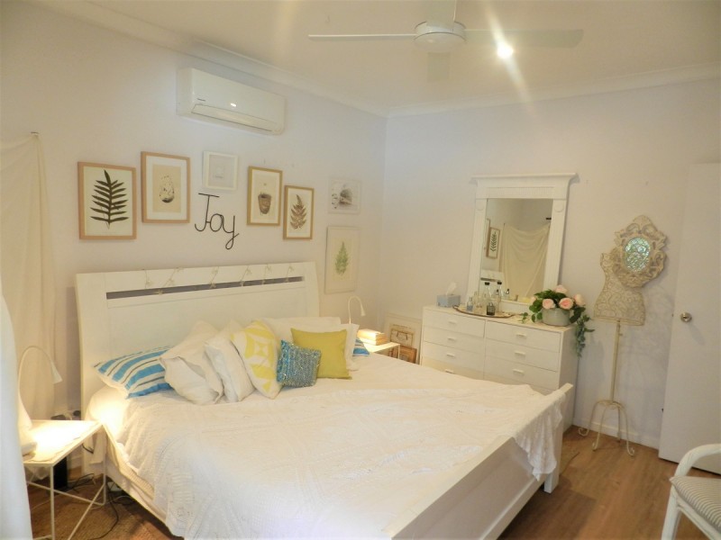 33A Armrick Avenue, Broadbeach QLD 4218