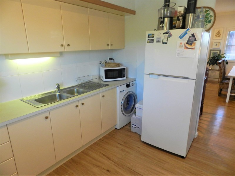 33A Armrick Avenue, Broadbeach QLD 4218