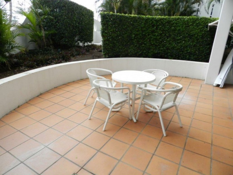 1111/24 Queensland Avenue, Broadbeach QLD 4218