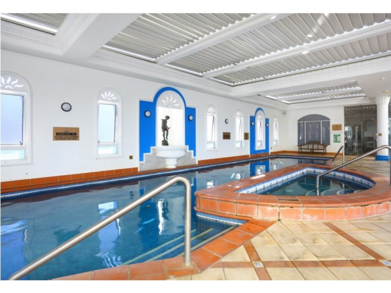 1111/24 Queensland Avenue, Broadbeach QLD 4218