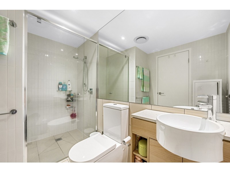 1106/2663 Gold Coast Highway, Broadbeach QLD 4218