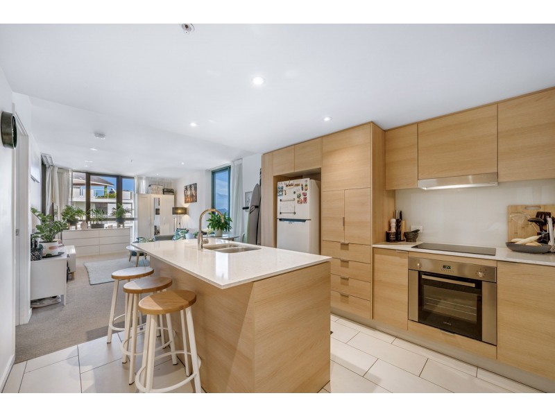 1106/2663 Gold Coast Highway, Broadbeach QLD 4218