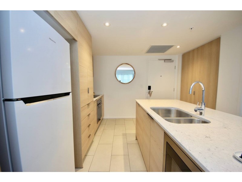 1106/2663 Gold Coast Highway, Broadbeach QLD 4218