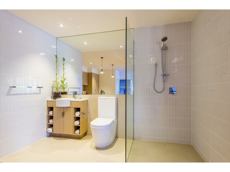 1106/2663 Gold Coast Highway, Broadbeach QLD 4218