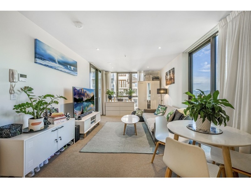 1106/2663 Gold Coast Highway, Broadbeach QLD 4218
