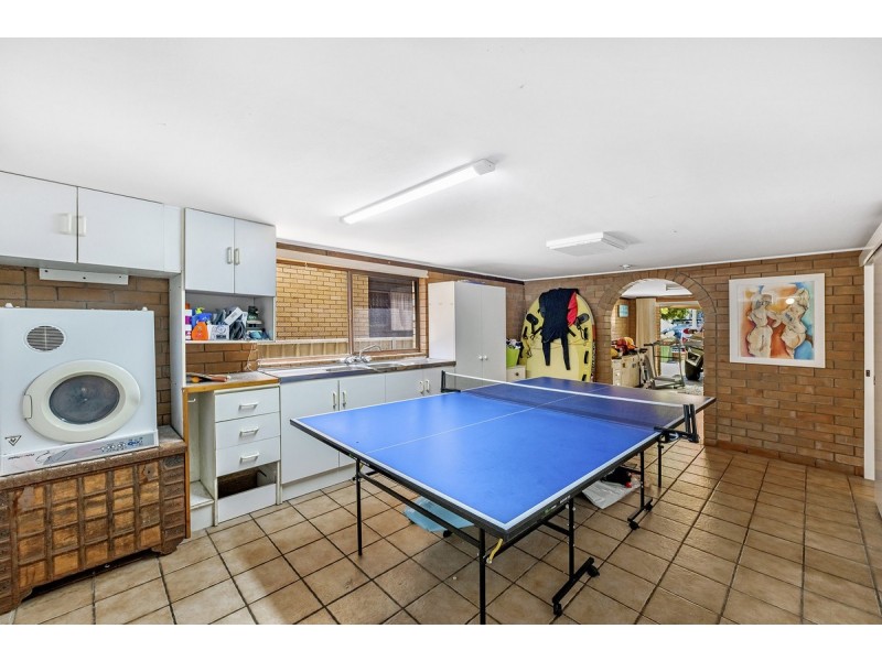 17 Glenelg Avenue, Mermaid Beach QLD 4218