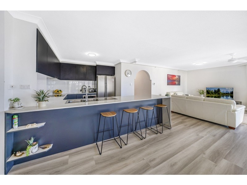 5E/1 Albert Avenue, Broadbeach QLD 4218