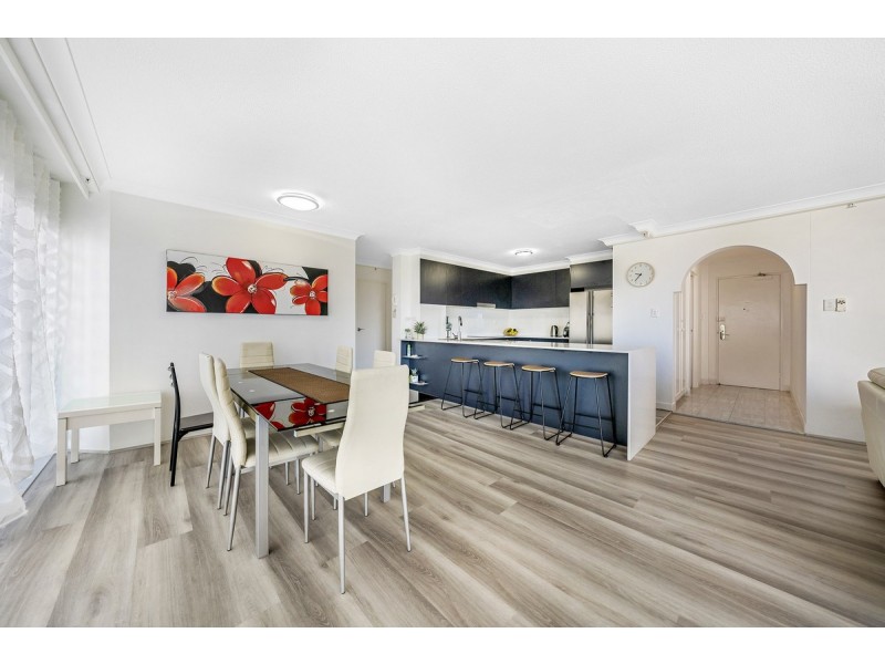 5E/1 Albert Avenue, Broadbeach QLD 4218