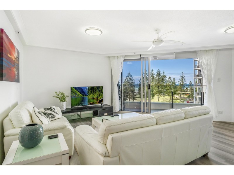 5E/1 Albert Avenue, Broadbeach QLD 4218
