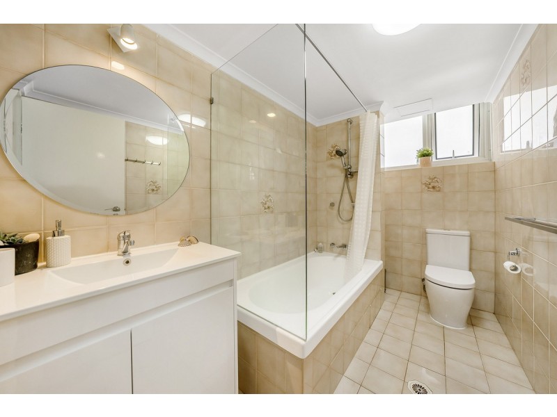 5E/1 Albert Avenue, Broadbeach QLD 4218