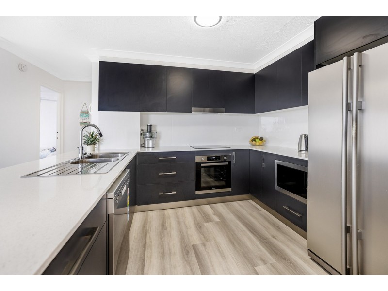 5E/1 Albert Avenue, Broadbeach QLD 4218