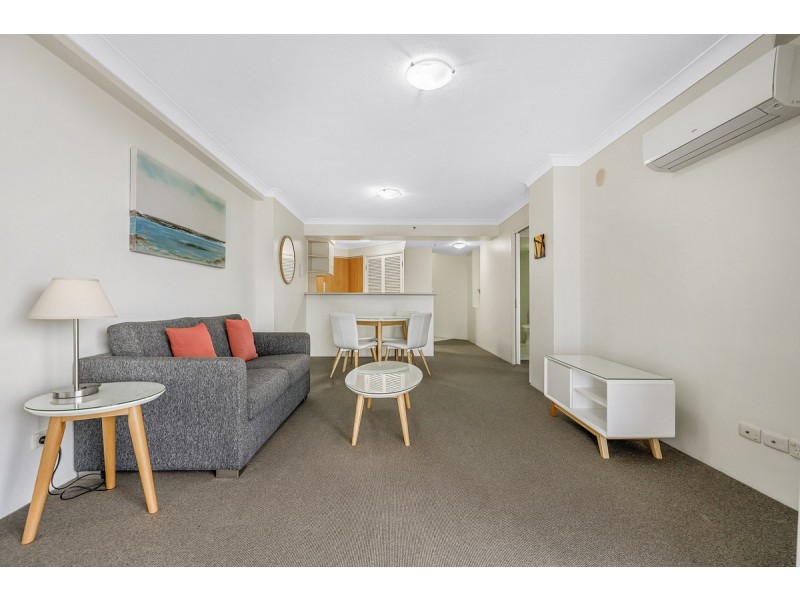 1076/2633 Gold Coast Highway, Broadbeach QLD 4218