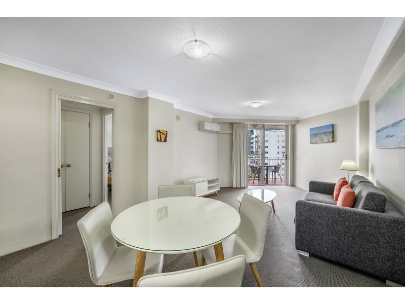 1076/2633 Gold Coast Highway, Broadbeach QLD 4218