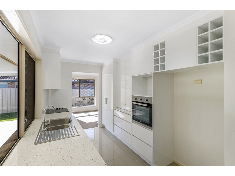 5 Parkdale Court, Robina QLD 4226