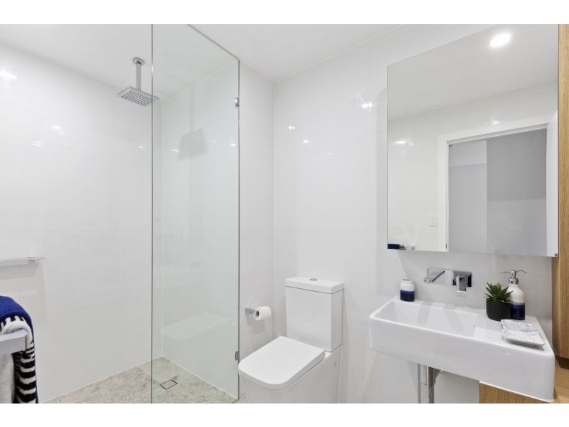 401/95 Old Burleigh Road, Broadbeach QLD 4218