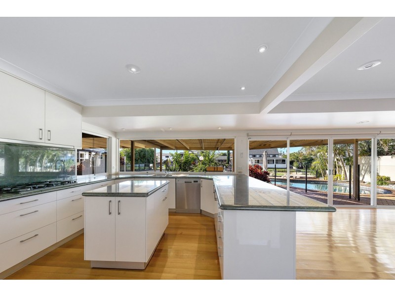 13 Nootka Court, Broadbeach Waters QLD 4218