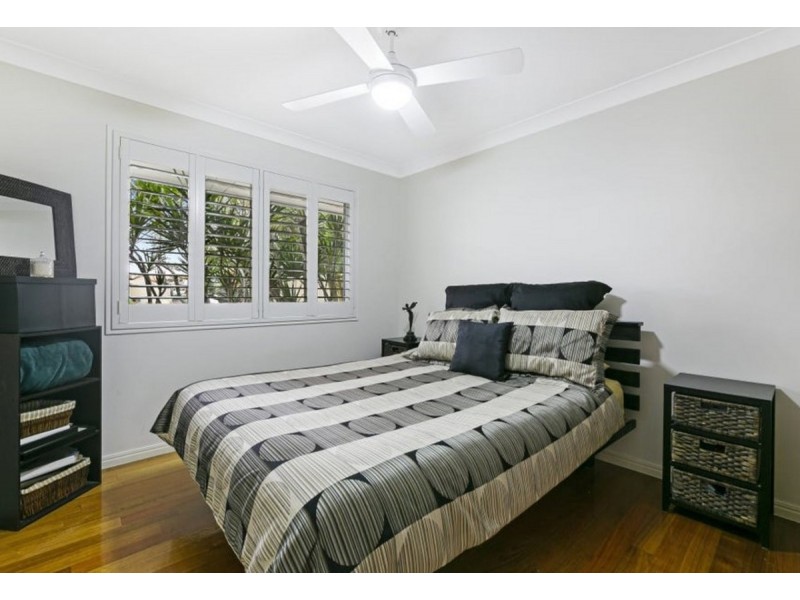 13 Nootka Court, Broadbeach Waters QLD 4218