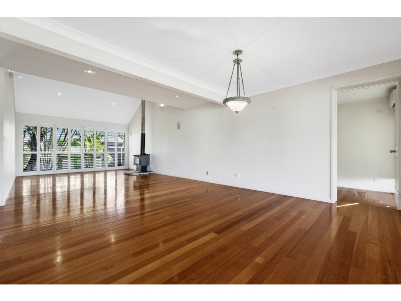 13 Nootka Court, Broadbeach Waters QLD 4218