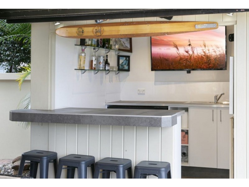 13 Nootka Court, Broadbeach Waters QLD 4218