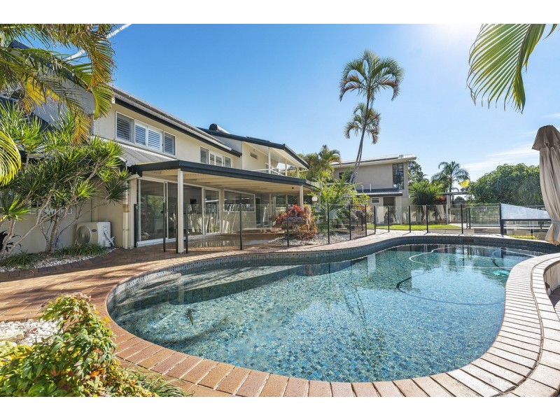 13 Nootka Court, Broadbeach Waters QLD 4218