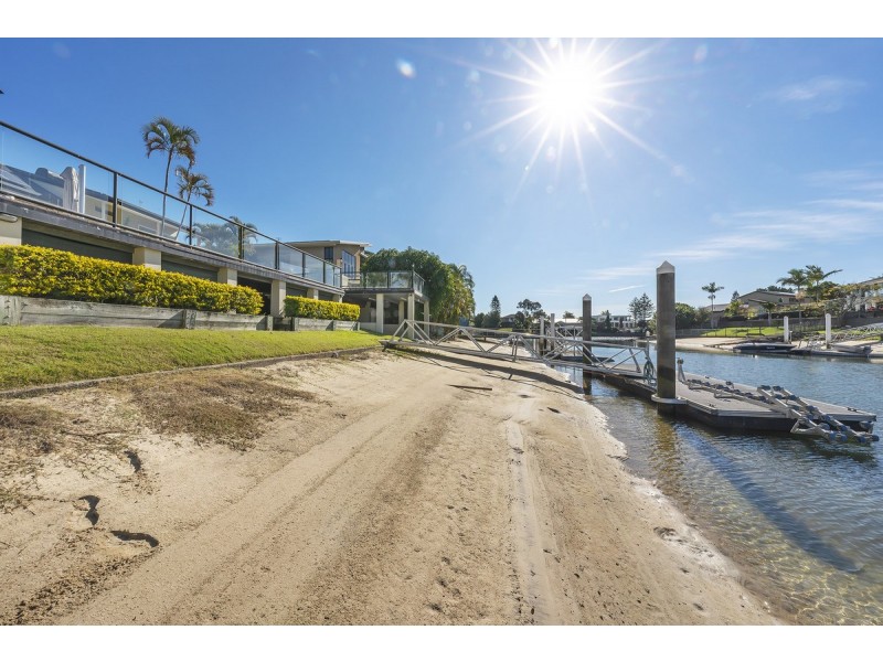 13 Nootka Court, Broadbeach Waters QLD 4218