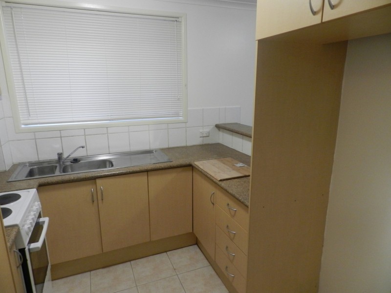 1/25 Armrick Avenue, Broadbeach QLD 4218