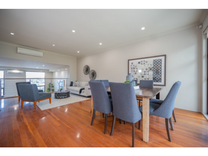 2/2087 Gold Coast Highway, Miami QLD 4220