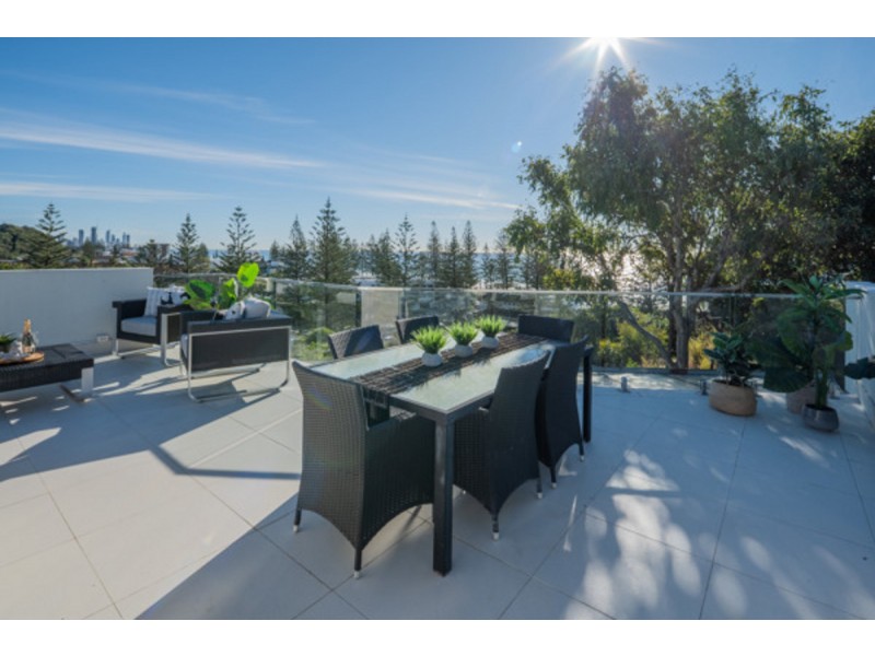 2/2087 Gold Coast Highway, Miami QLD 4220