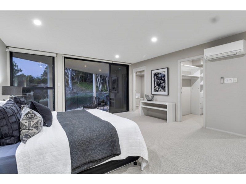 2/2087 Gold Coast Highway, Miami QLD 4220