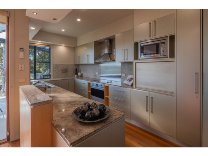 2/2087 Gold Coast Highway, Miami QLD 4220