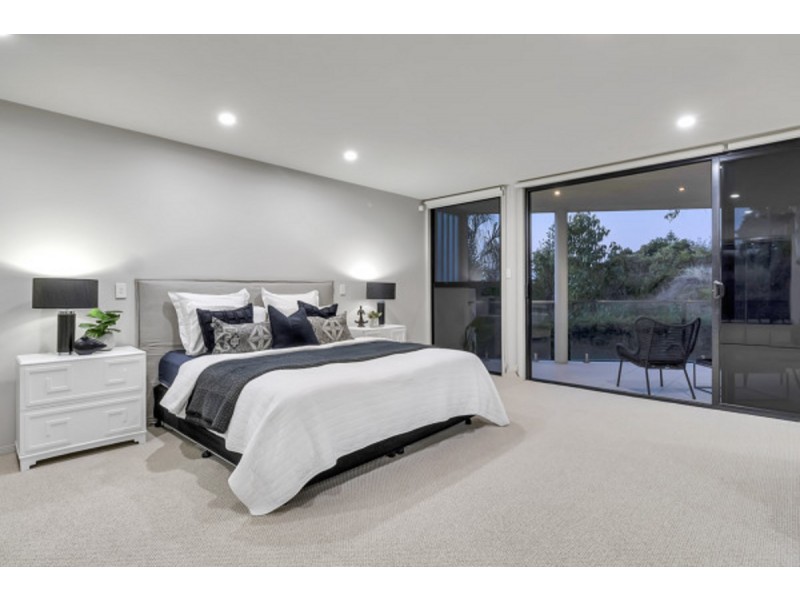 2/2087 Gold Coast Highway, Miami QLD 4220