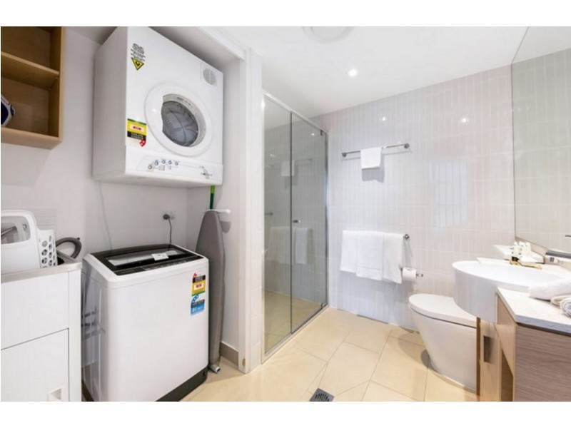 401/2663 Gold Coast Highway, Broadbeach QLD 4218