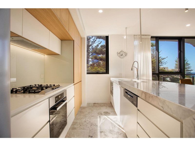 401/95 Old Burleigh Road, Broadbeach QLD 4218