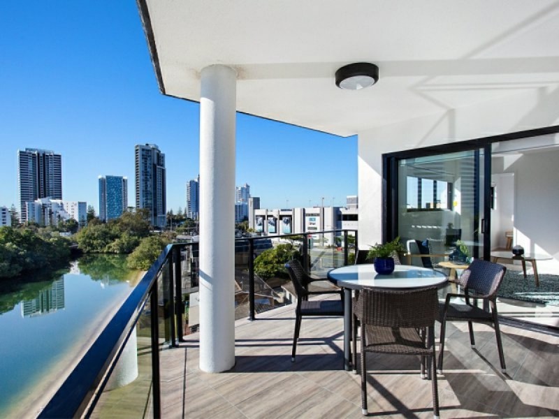 602/9 Hooker Boulevard, Broadbeach Waters QLD 4218