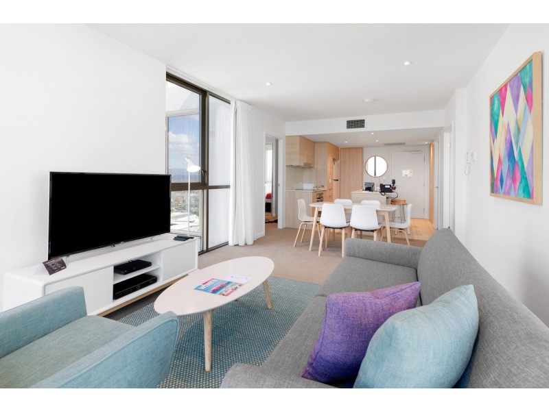 1806/2663 Gold Coast Highway, Broadbeach QLD 4218