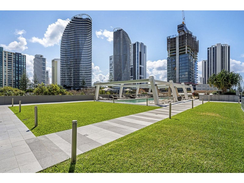 1806/2663 Gold Coast Highway, Broadbeach QLD 4218