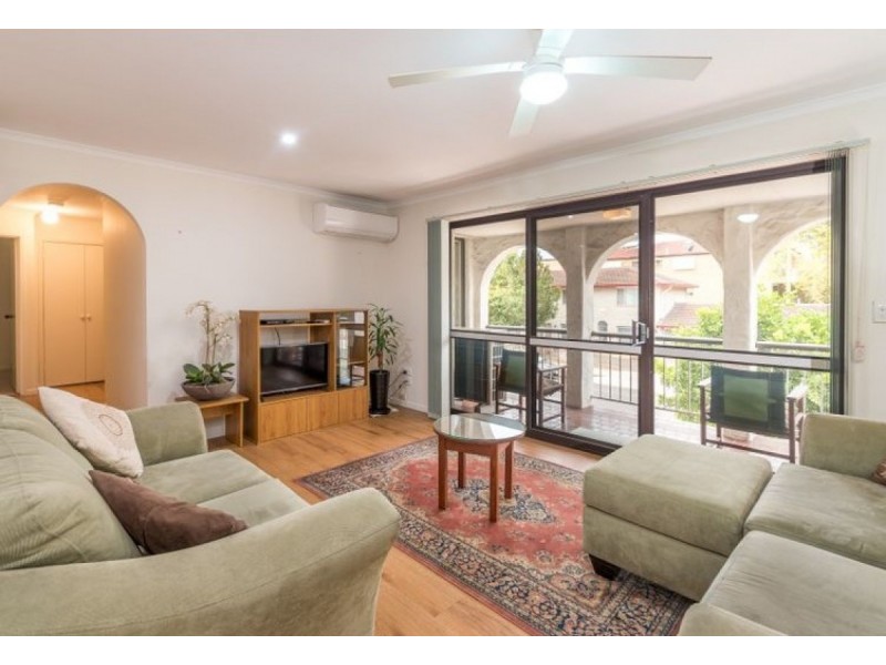 3/142 Surf Parade, Broadbeach QLD 4218