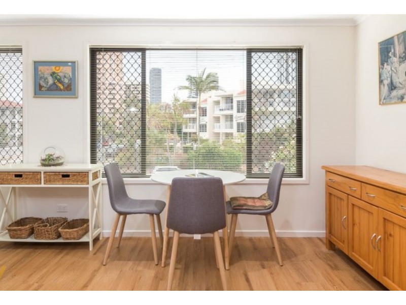 3/142 Surf Parade, Broadbeach QLD 4218