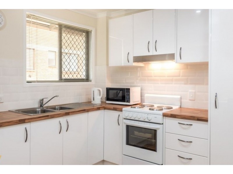 3/142 Surf Parade, Broadbeach QLD 4218
