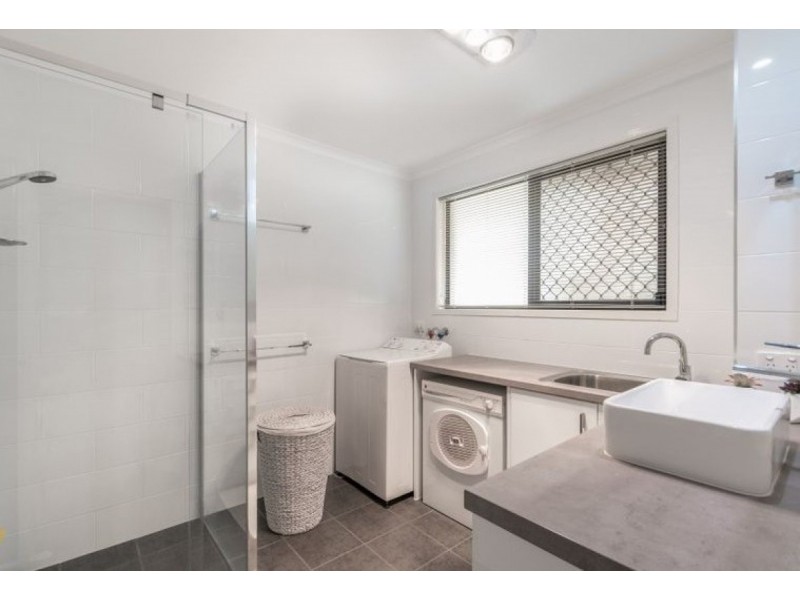 3/142 Surf Parade, Broadbeach QLD 4218