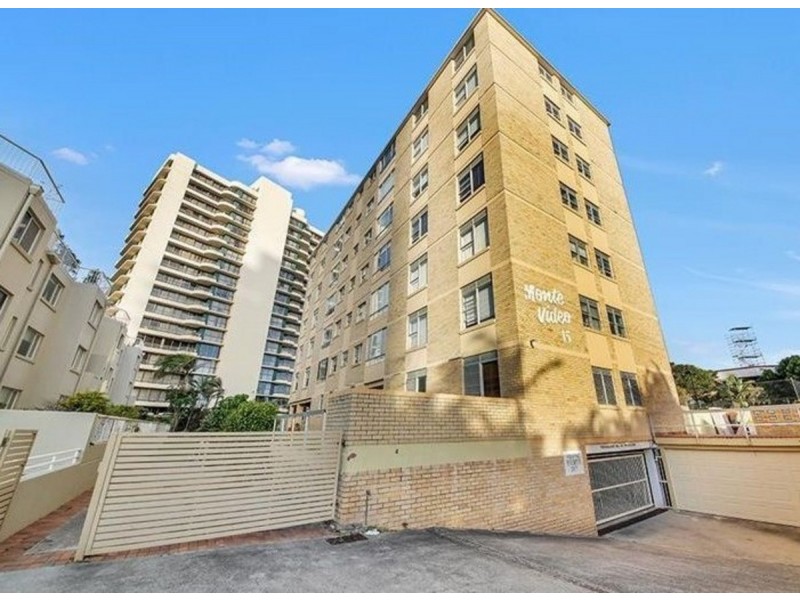 21/15 Pacific Street, Main Beach QLD 4217
