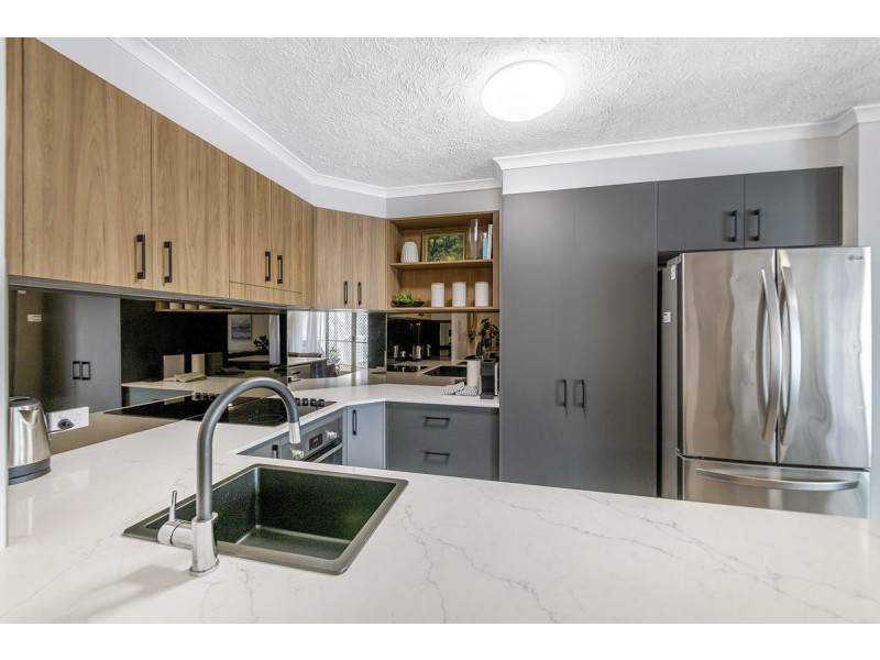 9/32 Second Avenue, Broadbeach QLD 4218