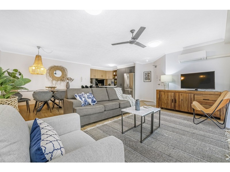 9/32 Second Avenue, Broadbeach QLD 4218