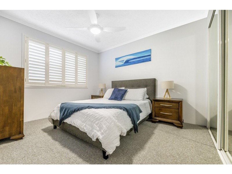 9/32 Second Avenue, Broadbeach QLD 4218