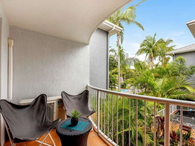 9/32 Second Avenue, Broadbeach QLD 4218