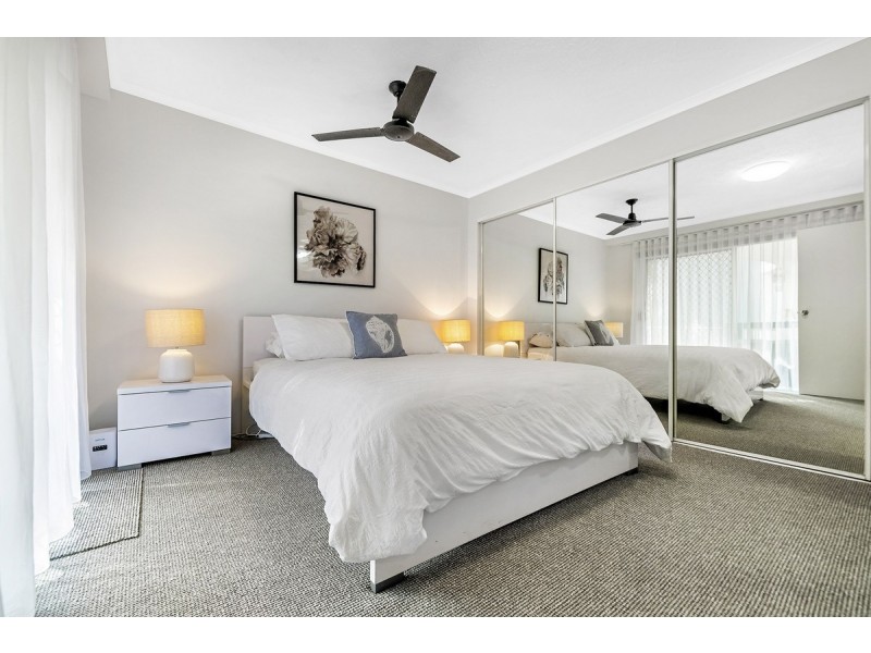 9/32 Second Avenue, Broadbeach QLD 4218