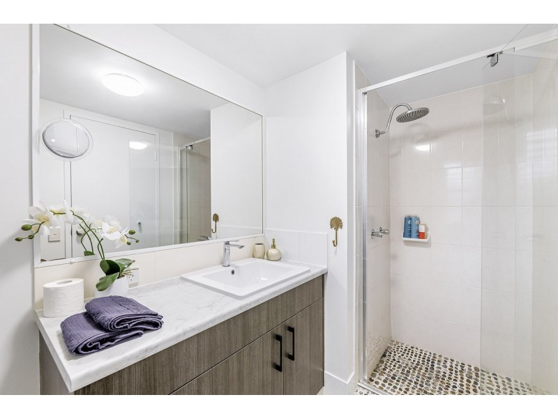 9/32 Second Avenue, Broadbeach QLD 4218