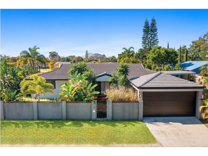 14 Sigatoka Place, Clear Island Waters QLD 4226