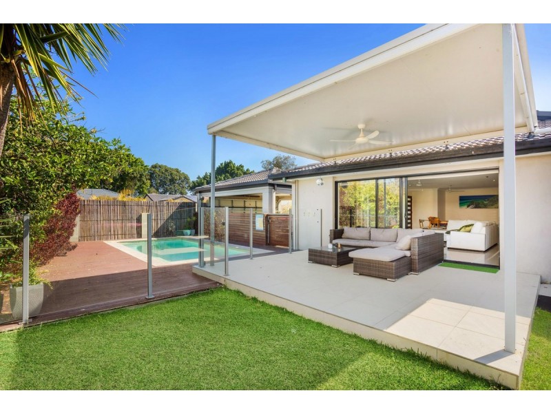 14 Sigatoka Place, Clear Island Waters QLD 4226