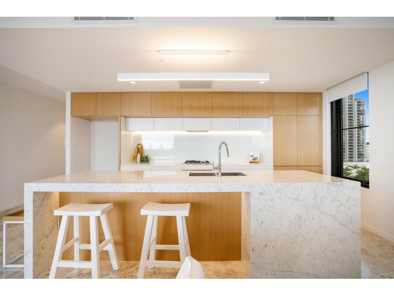 602/4-6 Alexandra Avenue, Mermaid Beach QLD 4218